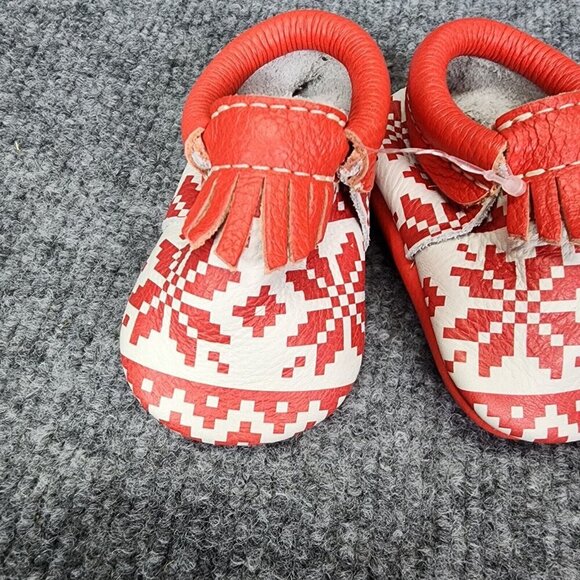 Freshly Picked Baby City Moccasins size 1 Red and white Fringe Leather Christmas - Picture 2 of 9